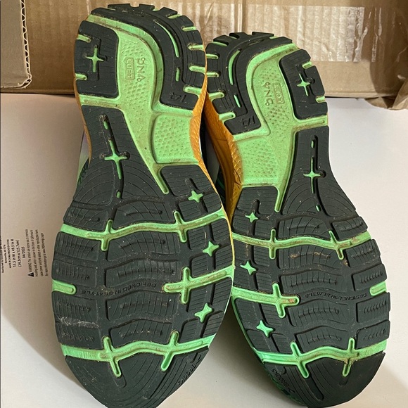 Men’s Brooks Ghost Running Shoes Kelly Shamrock Green Run Lucky Sneakers. EUC - Picture 5 of 8